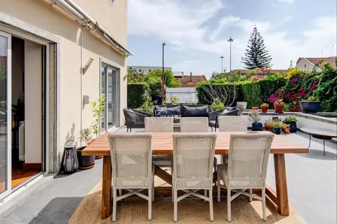 Elegant Villa Swimming pool, 7 bedrooms in Belem price for sale For Super Rich