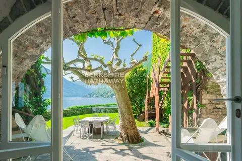 Luxury Villa La Filanda, breathtaking lakefront, pool and pier, 5 bedrooms in Brienno - Lake Como Classified ads for sale For Super Rich