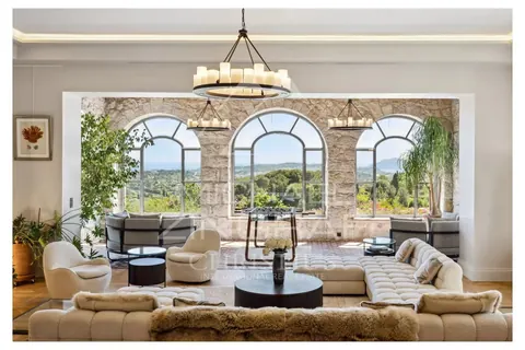 Bastide Villa Built 1920 hillside panoramic view of the sea and the Esterel mountains, 13 bedrooms in Mougins - French Riviera deal for sale For Super Rich