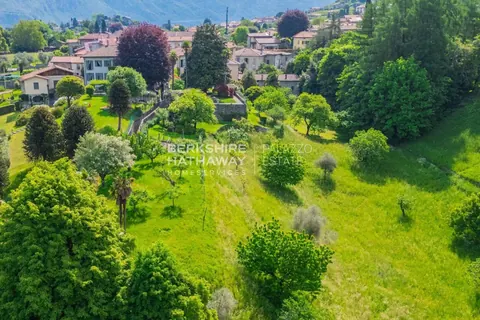 Historic Estate Villa Panoramic View, 8 bedrooms in Bellagio - lake Como deal for sale For Super Rich