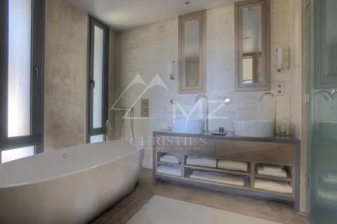 Luxury Villa Exceptional Californie 25 m swimming pool, Jacuzzi for 8 people, 8 bedrooms in Cannes top rental For Super Rich