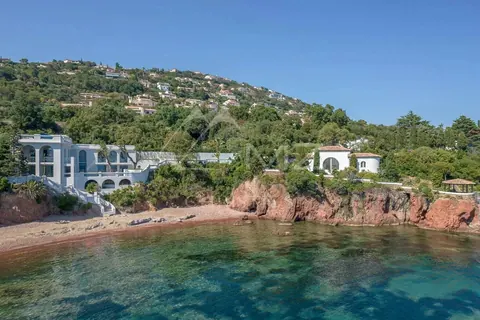Luxury Villa Cap Roux Waterfront with 2 accesses to the sea between Cannes and Saint Raphaël, 5 bedrooms in Anthéor ads rental For Super Rich