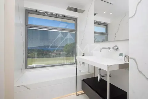 Contemporary Villa Right next to Eden Roc Heated pool with pool house, 7 bedrooms in Cap d'Antibes value rental For Super Rich