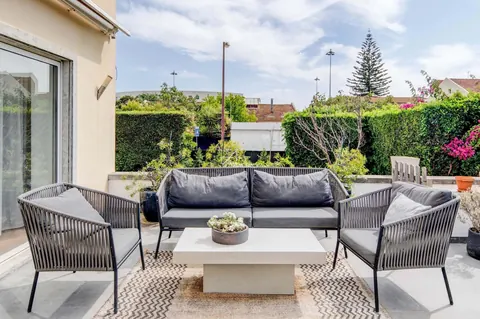 Elegant Villa Swimming pool, 7 bedrooms in Belem value for sale For Super Rich