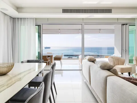 Luxury Apartment Beach Front Sea View, 3 bedrooms in Limassol