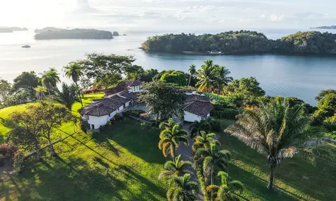 Country Villa Beach Front, panoramic Pacific Ocean views, 6 bedrooms in Boca Brava Island, Boca Chica, Chiriquí