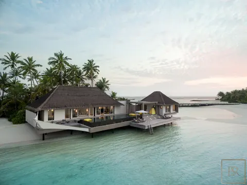 Luxury Private island Cheval Blanc beach front with panoramic view, 2 bedrooms in Randheli