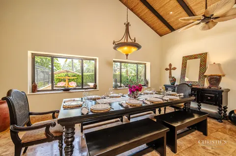 Luxury Villa Beach Front, 6 bedrooms in Playa Flamingo, Guanacaste deal for sale For Super Rich
