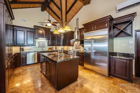 Luxury Villa Beach Front, 6 bedrooms in Playa Flamingo, Guanacaste Classified ads for sale For Super Rich