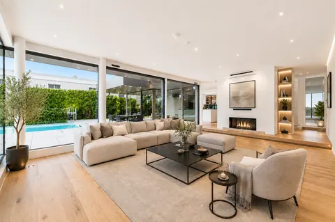 Contemporary Villa Panoramic View Ölberg hillsid, 4 bedrooms in Vienna New for sale For Super Rich