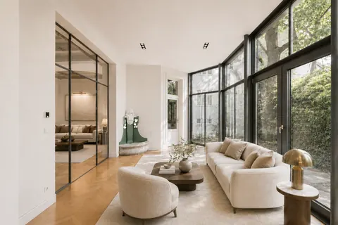 Historic Villa built 1892, Panoramic view, 7 bedrooms in Vienna buy for sale For Super Rich