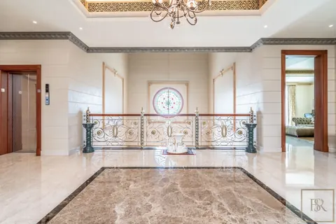 Luxury Villa Golf View Gorgeous Pool Adjoins a Jacuzzi, 6 bedrooms in Emirates Hills - Dubai real estate for sale For Super Rich