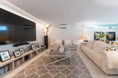 Luxury Villa Heated swimming pool, 5 bedrooms in Fonte Coberta - Lameiro expensive for sale For Super Rich