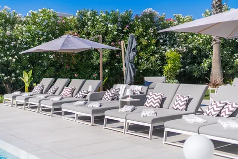 Luxury Villa Heated swimming pool, 5 bedrooms in Fonte Coberta - Lameiro image for sale For Super Rich