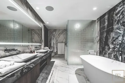 Luxury Penthouse W Residences beachfront, 4 bedrooms in Palm Jumeirah - Dubai deal for sale For Super Rich