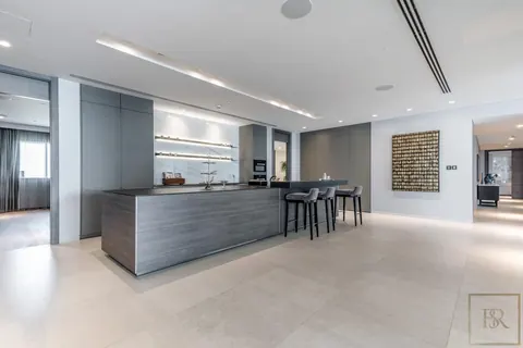 Luxury Penthouse W Residences beachfront, 4 bedrooms in Palm Jumeirah - Dubai search for sale For Super Rich