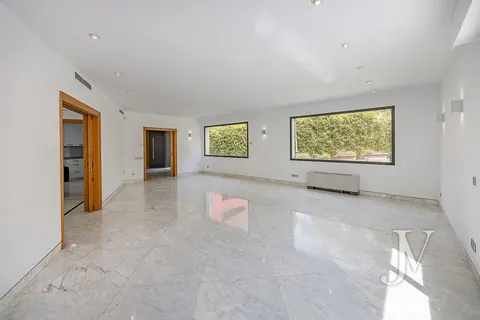 Luxury Villa Panoramic View Swimming pool, 7 bedrooms in Chamartín Madrid Classified ads for sale For Super Rich