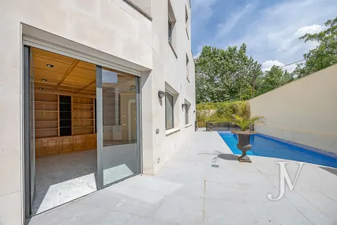 Luxury Villa Panoramic View Swimming pool, 7 bedrooms in Chamartín Madrid best for sale For Super Rich