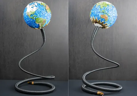 Erleuchten V - "Home" Table Lamp Unique for sale For Super Rich