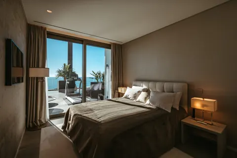 Luxury Penthouse Sea View swimming pool and jacuzzi, 3 bedrooms in Algarve value for sale For Super Rich