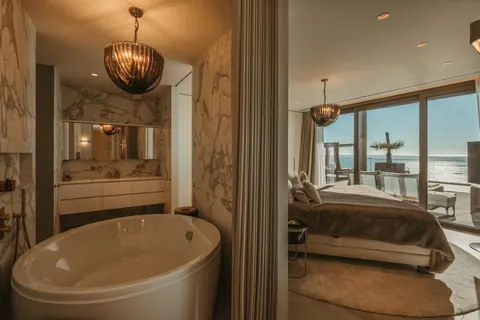 Luxury Penthouse Sea View swimming pool and jacuzzi, 3 bedrooms in Algarve deal for sale For Super Rich
