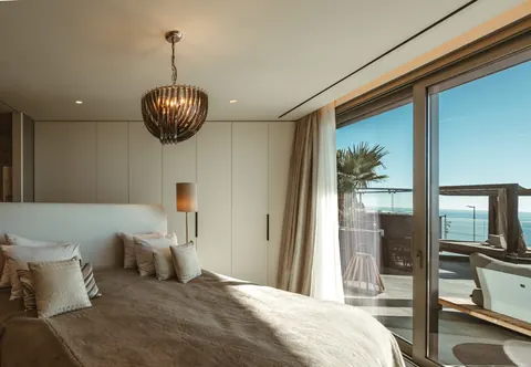 Luxury Penthouse Sea View swimming pool and jacuzzi, 3 bedrooms in Algarve real estate for sale For Super Rich