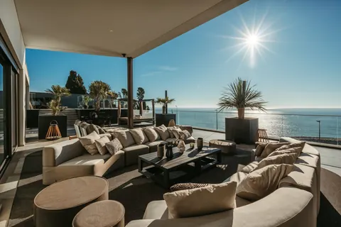 Luxury Penthouse Sea View swimming pool and jacuzzi, 3 bedrooms in Algarve