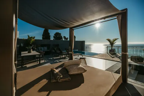 Luxury Penthouse Sea View swimming pool and jacuzzi, 3 bedrooms in Algarve prix for sale For Super Rich