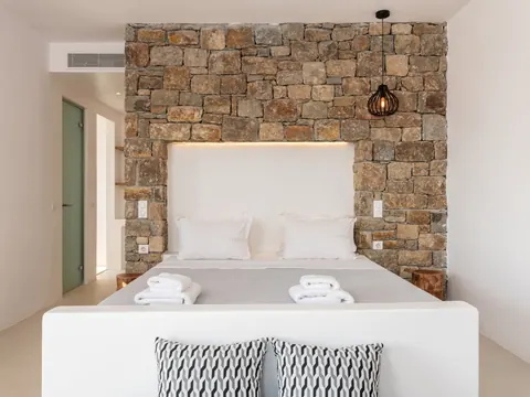 Luxury Villa Sea View, jacuzzi, swimming pool, and a beautifully landscaped garden, 7 bedrooms in Mykonos top for sale For Super Rich