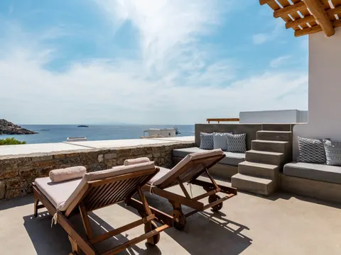 Luxury Villa Sea View, jacuzzi, swimming pool, and a beautifully landscaped garden, 7 bedrooms in Mykonos exclusive for sale For Super Rich