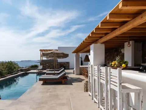 Luxury Villa Sea View, jacuzzi, swimming pool, and a beautifully landscaped garden, 7 bedrooms in Mykonos 934620 for sale For Super Rich