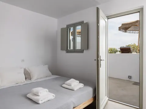 Luxury Villa Sea View, jacuzzi, swimming pool, and a beautifully landscaped garden, 7 bedrooms in Mykonos deal for sale For Super Rich