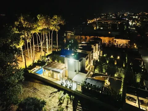 Luxury Villa Beach Front first line from the sea, 5 bedrooms in Halkidiki New for sale For Super Rich