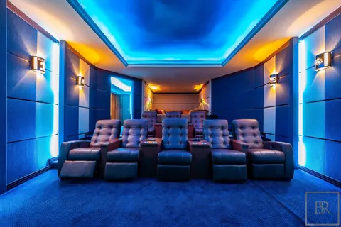 Luxury Villa Palatial golf course view in Sector L private cinema, gym, spa, 8 bedrooms in Emirates Hills - Dubai ultra luxury for sale For Super Rich