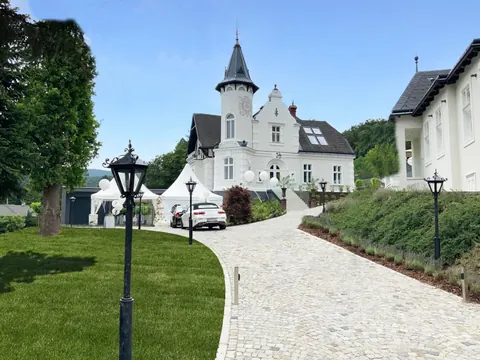 Luxury Villa Mountain View, 4 bedrooms in Hinterbrühl