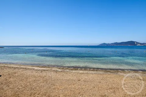 Luxury Villa Beach Front, infinity pools, 5 bedrooms in Santa Eulalia Ibiza photo for sale For Super Rich Luxury Villa Beach Front, infinity pools, 5 bedrooms in Santa Eulalia Ibiza photo for sale For Super Rich