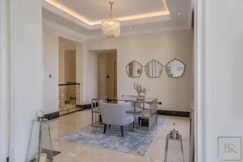 Luxury Villa Beach Front stunning views across the golf course and the Burj Khalifa, 7 bedrooms in Hills Grove - Dubai real estate for sale For Super Rich