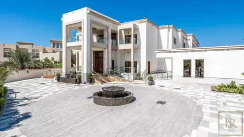 Contemporary Villa Marvelous views of Montgomerie golf course Sector L, 12 bedrooms in Emirates Hills - Dubai buy for sale For Super Rich
