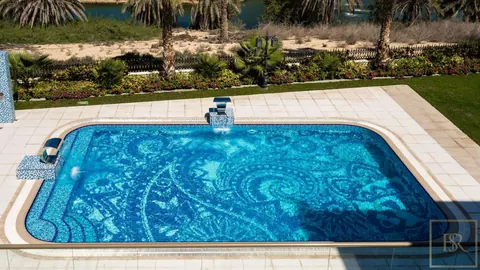 Contemporary Villa Marvelous views of Montgomerie golf course Sector L, 12 bedrooms in Emirates Hills - Dubai photo for sale For Super Rich