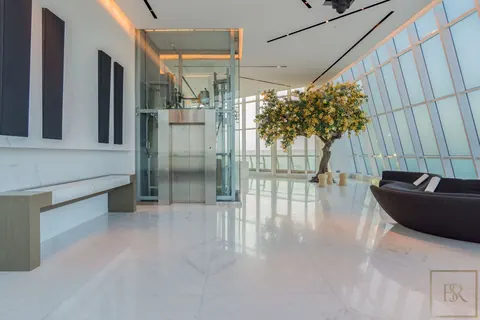 Luxury Penthouse Marina 23 Tower 360-degree views, 5 bedrooms in Dubai search for sale For Super Rich