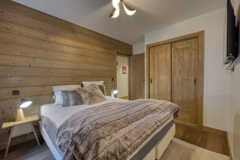 High-end Apartment Panoramic View Mountain View, 3 bedrooms in Méribel buy for sale For Super Rich
