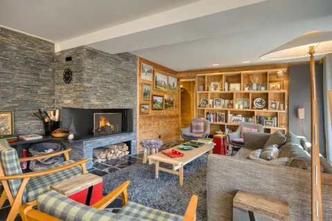Luxury Apartment Golden Triangle, panoramic mountain view, 7 bedrooms in Méribel