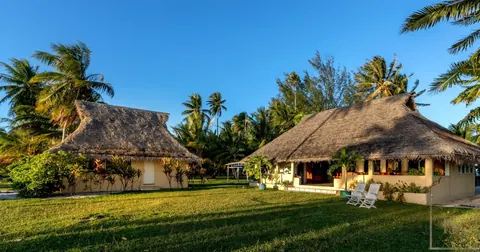 Luxury Private island TAHA'A Motu Moie private French Polynesia island, 5 bedrooms in Tahiti top for sale For Super Rich