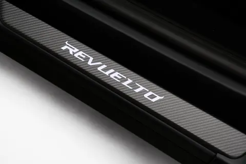 2026 Lamborghini REVUELTO best for sale For Super Rich