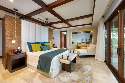 Luxury Villa oceanfront breathtaking panoramic views, 4 bedrooms in Peninsula Papagayo deal for sale For Super Rich