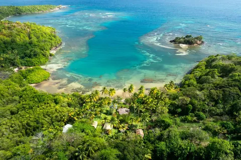 Luxury Hotel Beach Front Sea View, 7 bedrooms in St. David