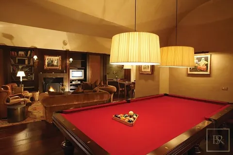 Luxury Villa Mas Mateu 18th century Spanish estate, 16 bedrooms in Sant Climent de Peralta exclusive rental For Super Rich