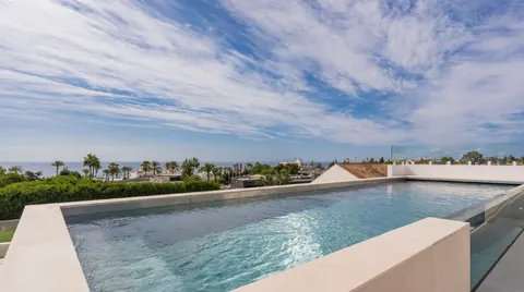 High-end Villa Elevator magnificent view, 5 bedrooms in The Golden Mile - Marbella New for sale For Super Rich