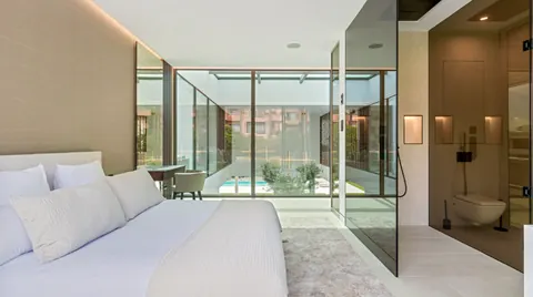 High-end Villa Elevator magnificent view, 5 bedrooms in The Golden Mile - Marbella property for sale For Super Rich