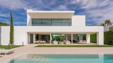 High-end Villa Elevator magnificent view, 5 bedrooms in The Golden Mile - Marbella ultra luxury for sale For Super Rich